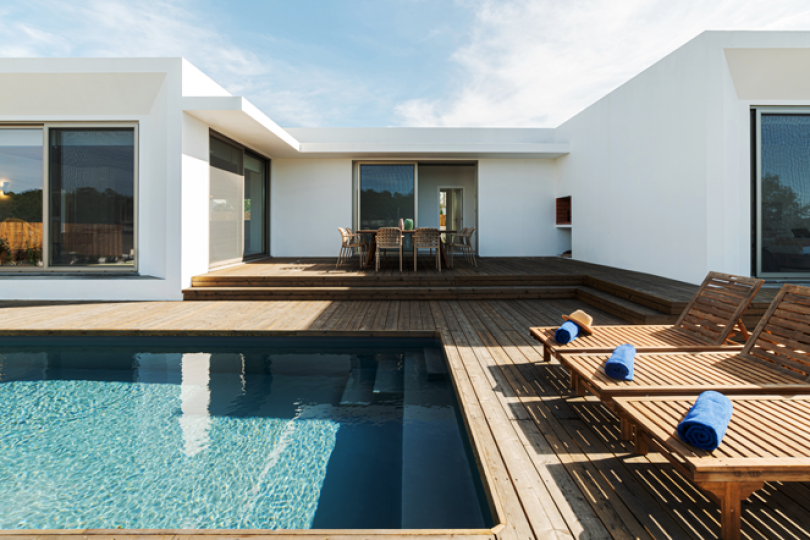 O que você deve saber antes de construir uma piscina de alto padrão